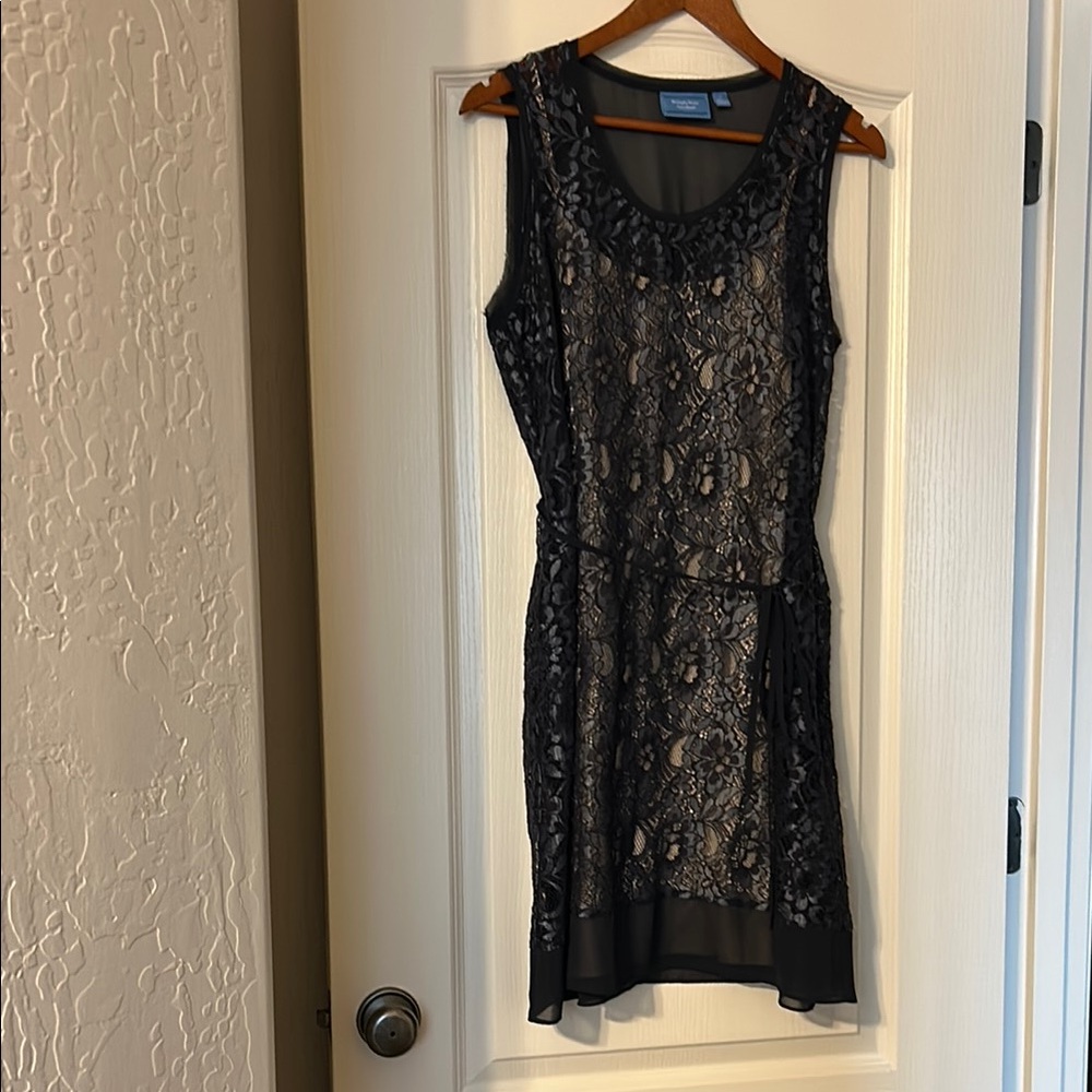 Simply Vera Vera Wang Navy and Tan Sleeveless Sheath Mini Dress